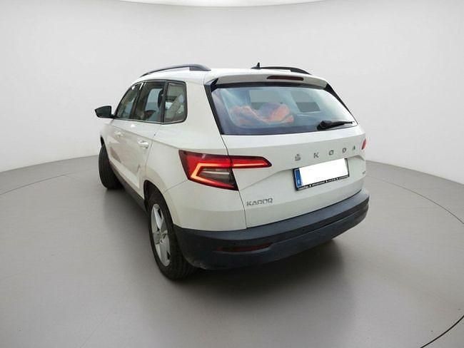 Usado Skoda Karoq Ambition 150 CV (110 kW) 2021 Blanco SUV