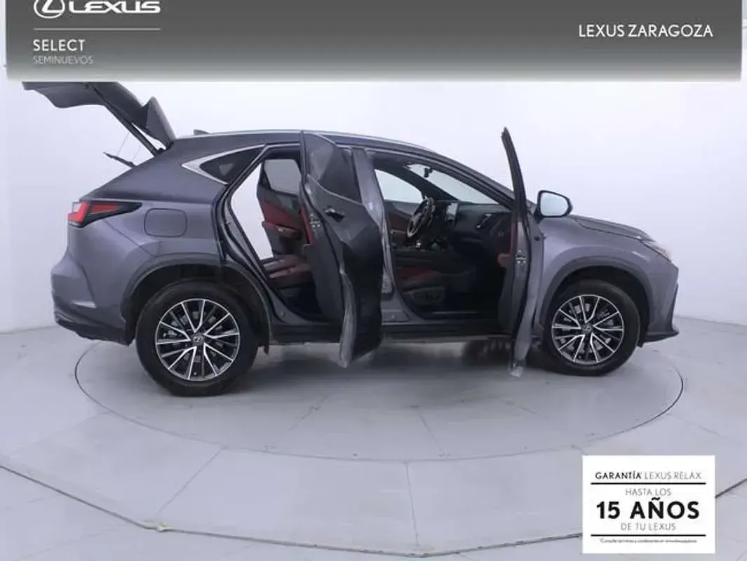 Usado Lexus NX300h Executive Line 306 CV (225 kW) 2022 Gris SUV