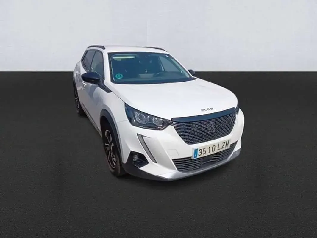 Usado Peugeot 2008 Allure 110 CV (80 kW) 2022 Blanco SUV