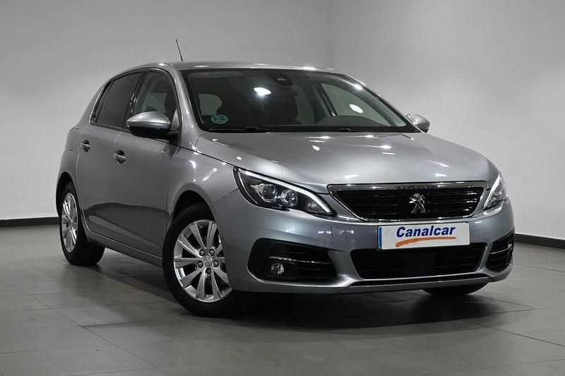 Usado Peugeot 308 Style 130 HP (95 kW) 2019 Cinzento