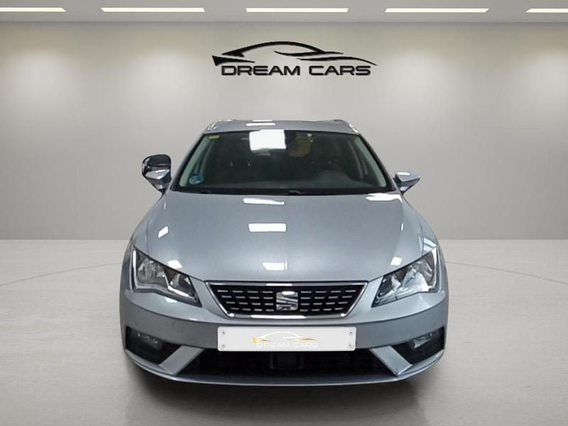 Usado Seat Leon XCELLENCE 130 CV (95 kW) 2020 Gris / plata Familiar