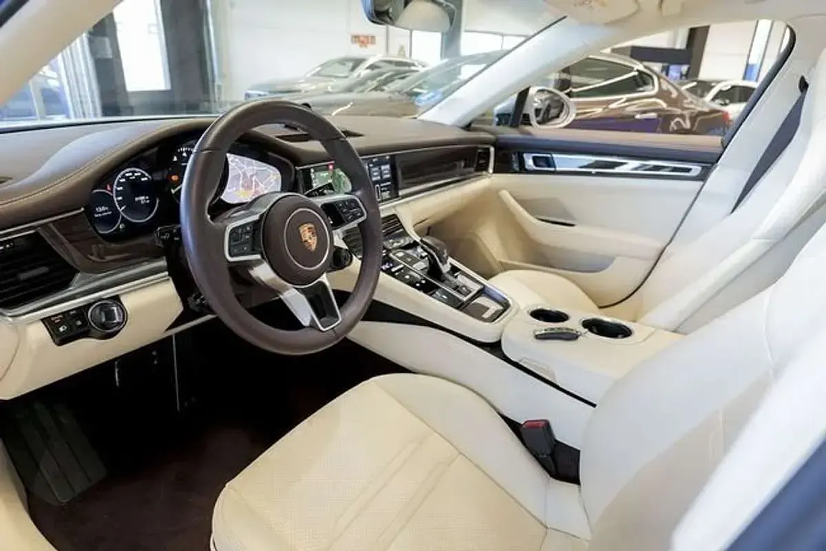 Usado Porsche Panamera 4 462 CV (339 kW) 2018 Gris Berlina