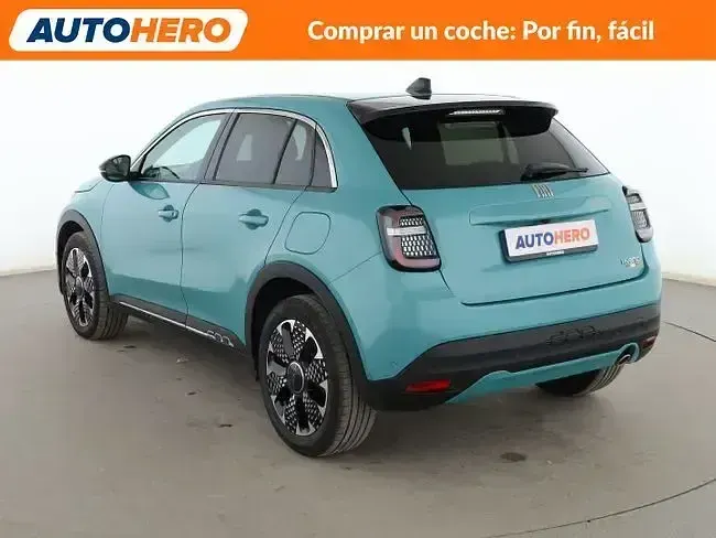 Usado Fiat 600 Icon 101 CV (74 kW) 2025 Azul SUV