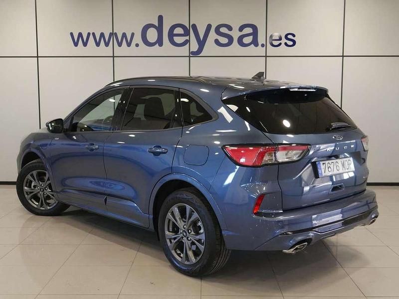 Usado Ford Kuga ST-Line X 224 HP (164 kW) 2023 Azul SUV