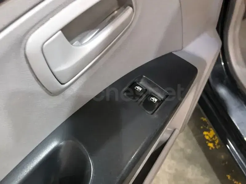 Usado Kia Picanto 65 CV (47 kW) 2007 Negro Utilitario