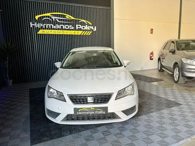 Usado Seat Leon Reference 115 CV (84 kW) 2019 Blanco Berlina