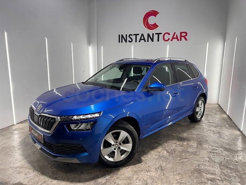 Usado Skoda Kamiq Active 110 CV (80 kW) 2021 Azul SUV