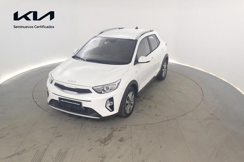 Usado Kia Stonic 100 CV (73 kW) 2025 Clear white SUV
