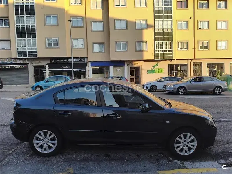 Usado Mazda 3 Sportive 109 CV (80 kW) 2008 Negro Berlina