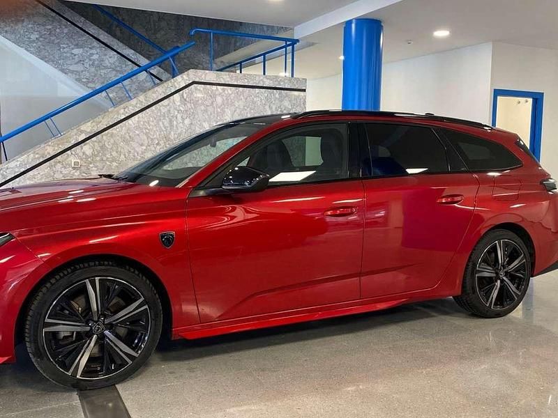 Usado Peugeot 308 SW GT 224 CV (164 kW) 2024 Rojo Familiar