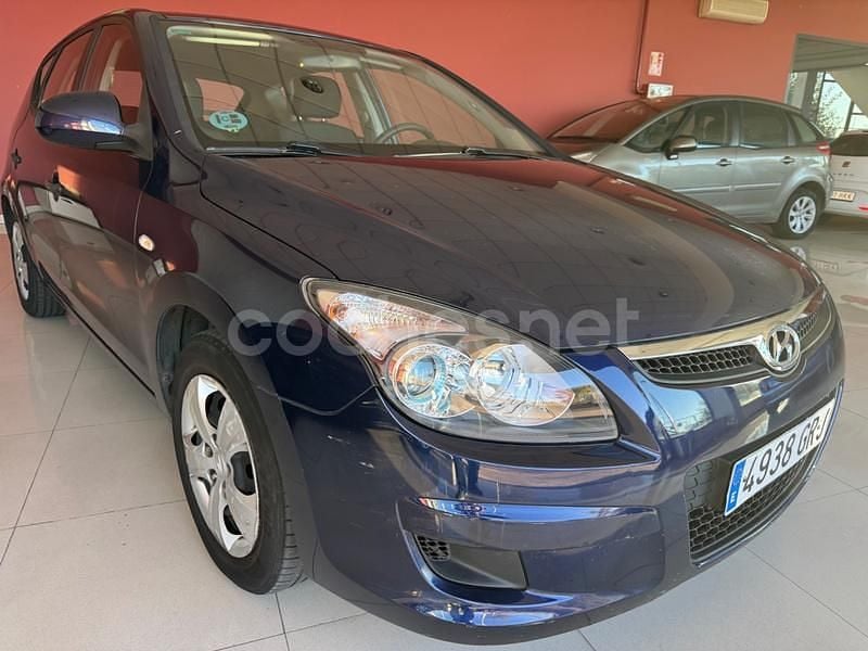 Usado Hyundai i30 Classic 109 CV (80 kW) 2009 Azul Berlina