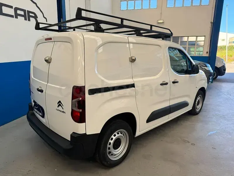 Usado Citroën Berlingo Live 102 CV (75 kW) 2020 Blanco Monovolumen