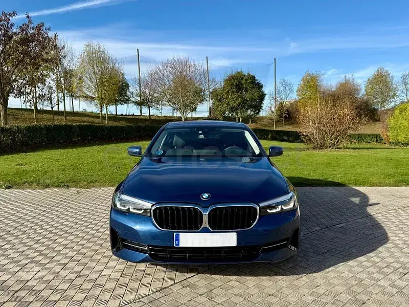 Usado BMW 520 Comfort Edition 190 CV (139 kW) 2023 Azul Berlina