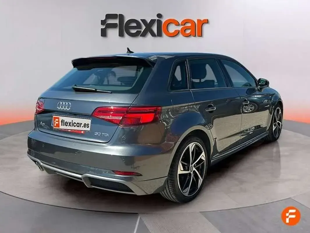 Usado Audi A3 Sportback 116 CV (85 kW) 2020 Gris Utilitario