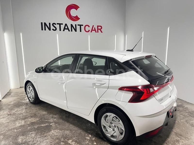 Usado Hyundai i20 84 CV (61 kW) 2021 Blanco Berlina