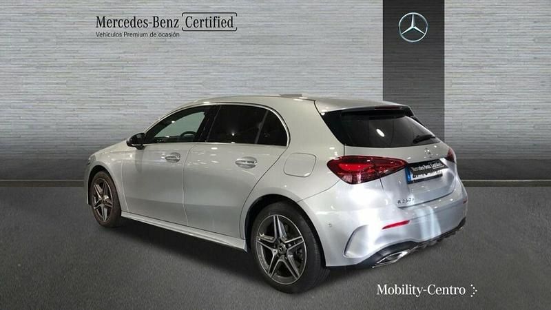 Usado Mercedes A250 217 CV (159 kW) 2024 Plata Utilitario