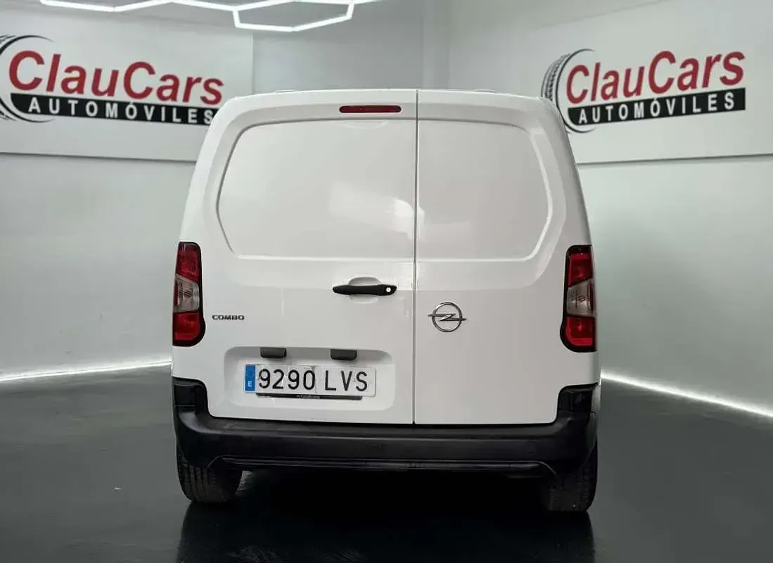 Usado Opel Combo S 99 CV (72 kW) 2022 Blanco Monovolumen