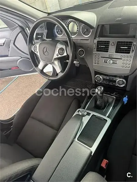 Usado Mercedes C200 136 CV (100 kW) 2011 Blanco Berlina