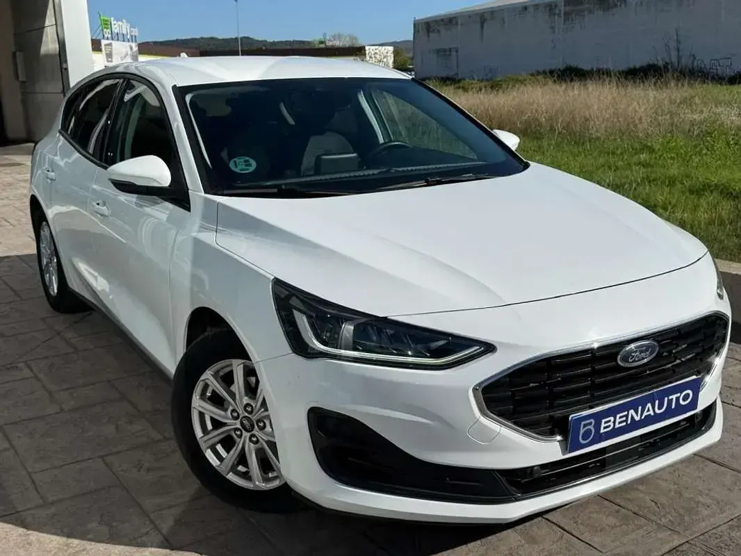 Usado Ford Focus Trend+ 120 CV (88 kW) 2022 Blanco Utilitario