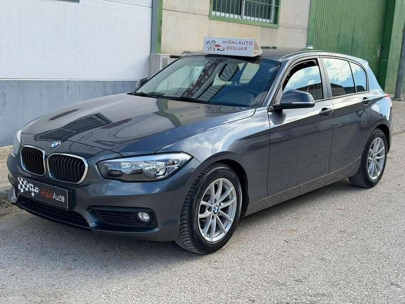 Usado BMW 116 Advantage 116 CV (85 kW) 2015 Gris Utilitario