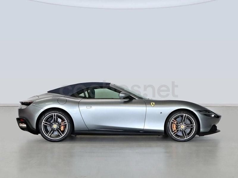 Usado Ferrari Roma 620 CV (456 kW) 2024 Grigio titanio Descapotable