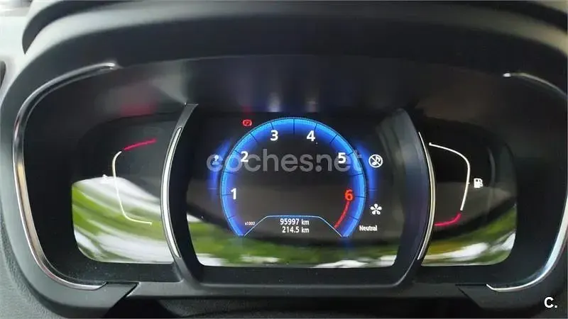 Usado Renault Scénic III Zen 130 CV (95 kW) 2017 Gris / plata Monovolumen