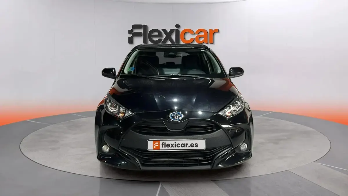 Usado Toyota Yaris Hybrid Active 116 CV (85 kW) 2023 Berlina