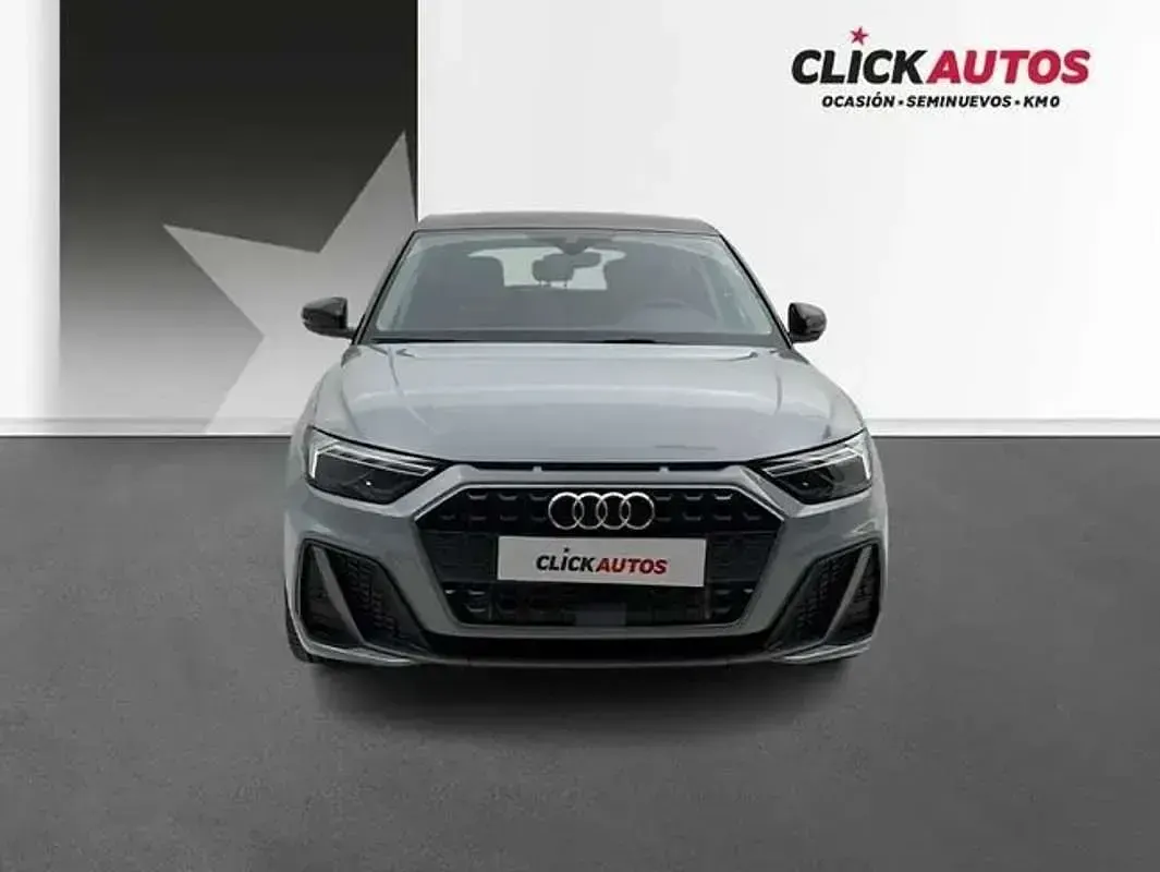 Usado Audi A1 Comfort 116 CV (85 kW) 2026 Gris SUV