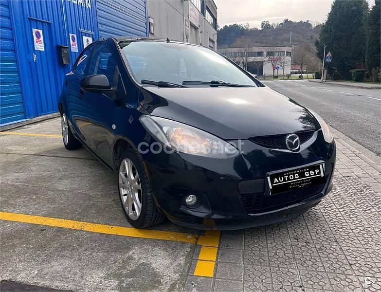 Usado Mazda 2 Active 68 CV (50 kW) 2008 Negro Utilitario
