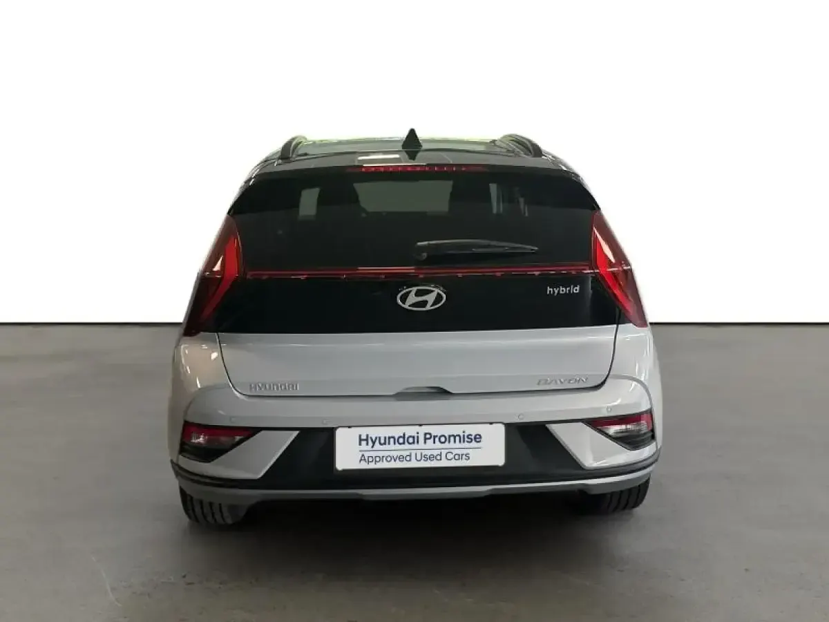 Nuevo Hyundai Bayon 100 CV (73 kW) 2025 Gris/plata SUV