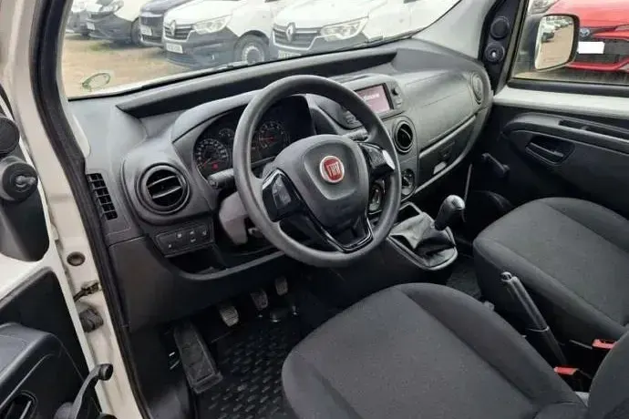 Usado Fiat Fiorino 80 CV (58 kW) 2019 Blanco Monovolumen