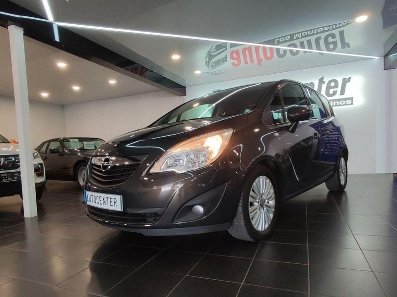 Gris Usado 2013 Opel Meriva Selective Monovolumen | 10.900 € (Caro) - Imagen 1/4