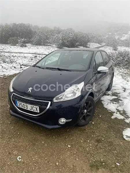 Usado Peugeot 208 Access 82 CV (60 kW) 2015 Azul Utilitario
