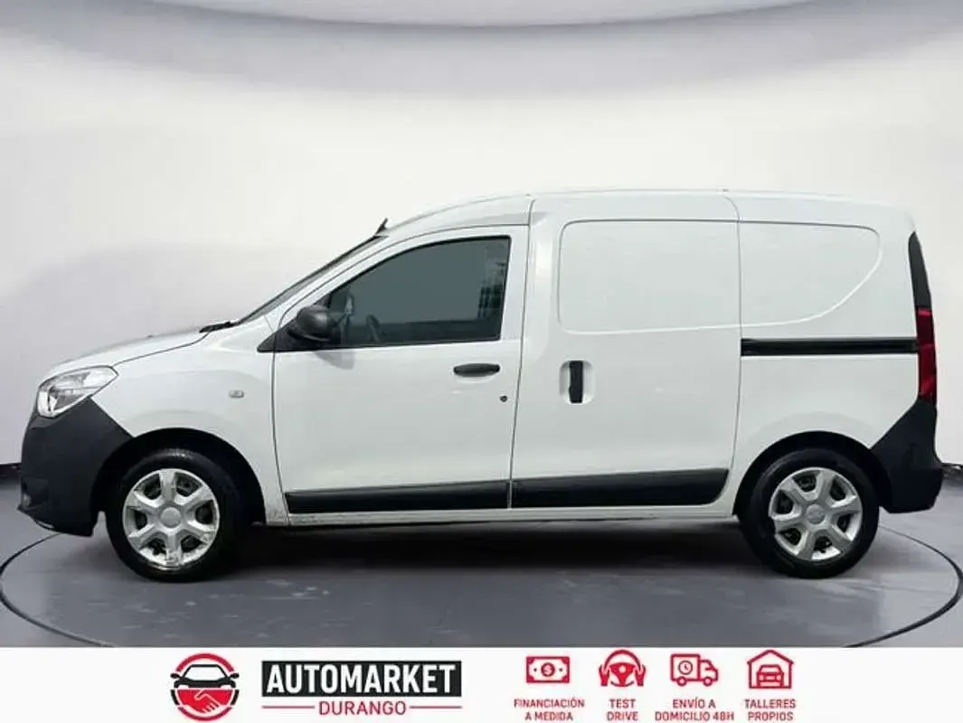 Usado Dacia Dokker Essentiel 102 CV (75 kW) 2021 Blanco Monovolumen