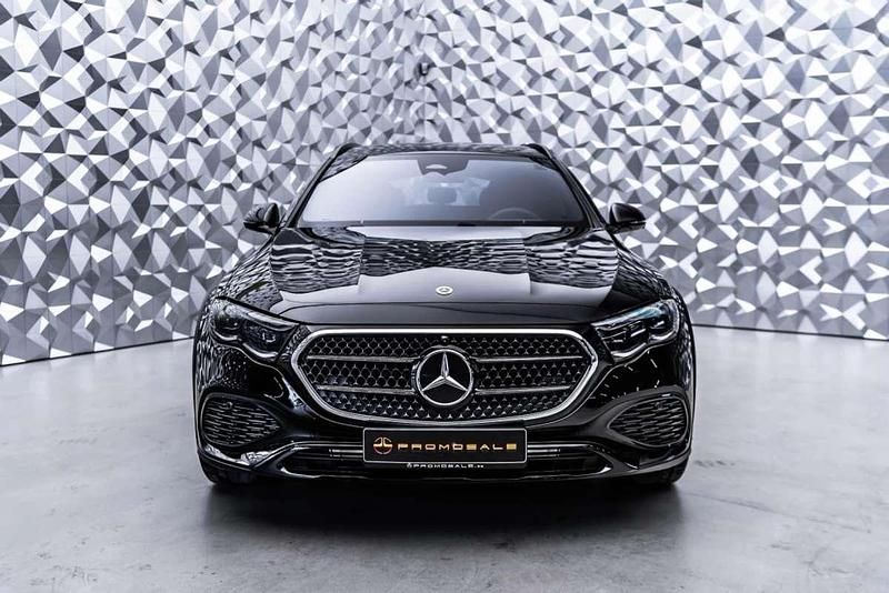 Usado Mercedes E450 367 CV (269 kW) 2025 Negro Familiar