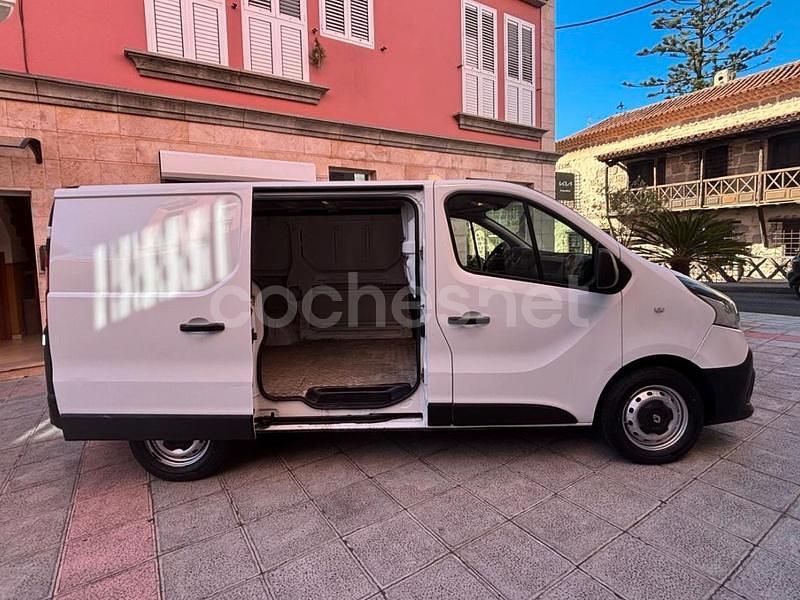 Usado Renault Trafic 120 CV (88 kW) 2019 Blanco Monovolumen