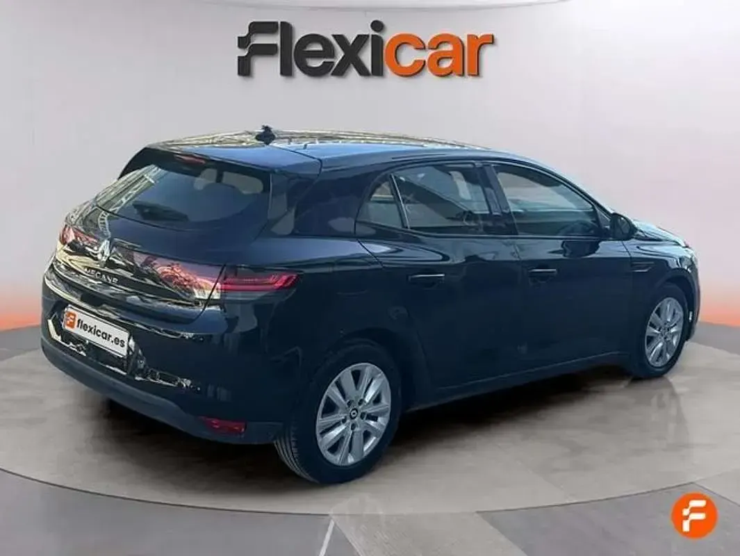 Usado Renault Mégane II Equilibre 116 CV (85 kW) 2022 Negro Berlina