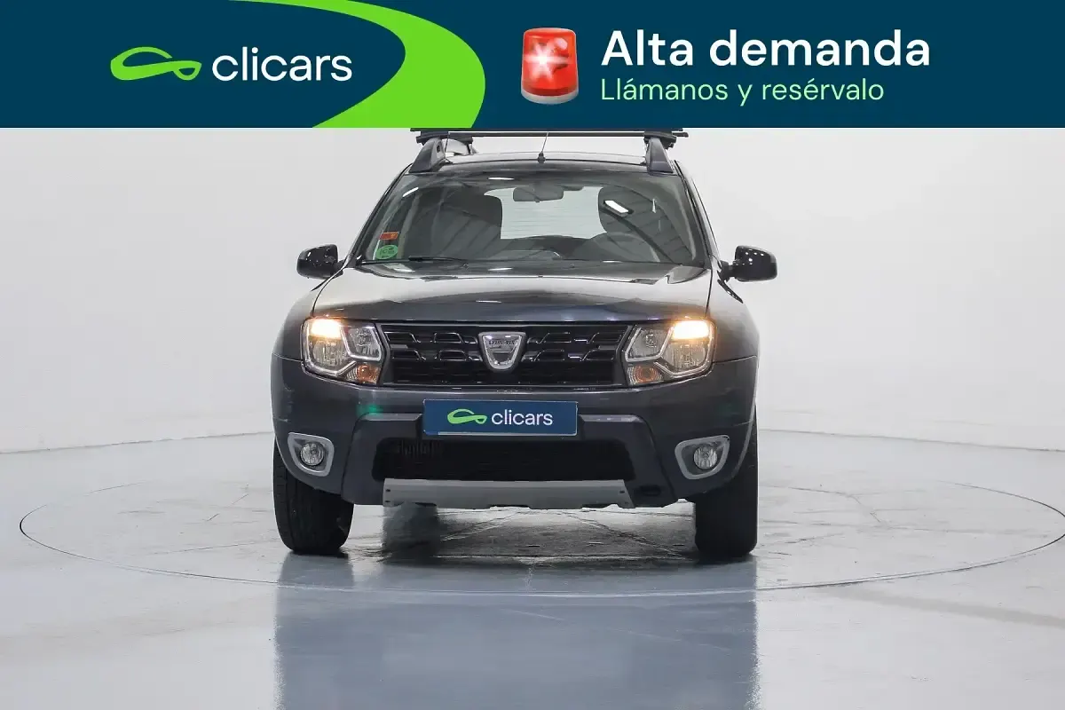 Käytetty Dacia Duster Black Shadow 110 HP (80 kW) 2017 Harmaa Katumaasturi