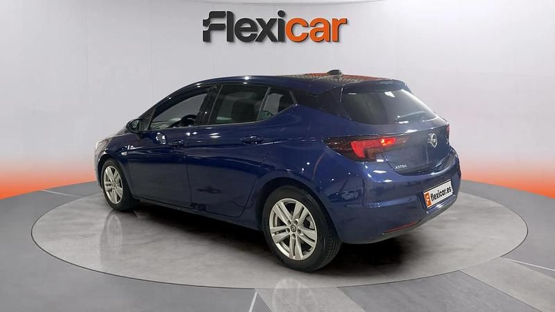Usado Opel Astra GS Line 131 CV (96 kW) 2019 Azul Berlina