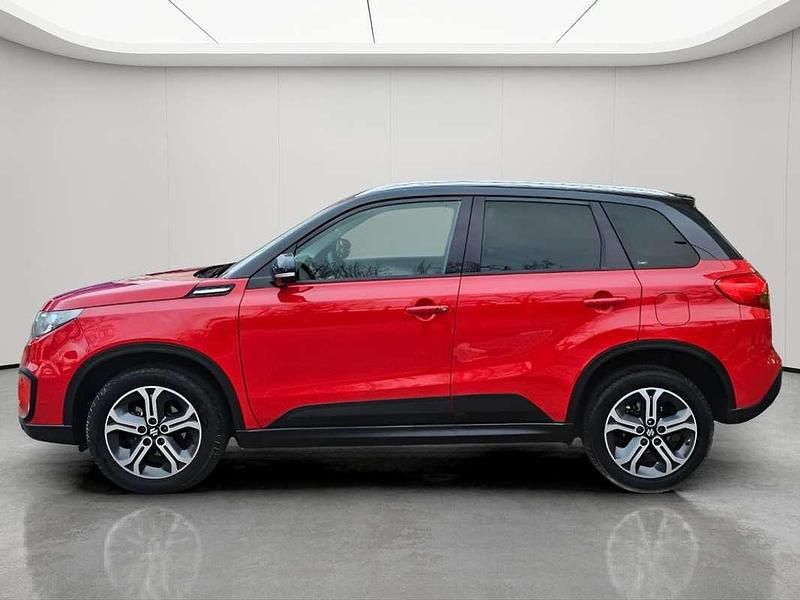 Usado Suzuki Vitara GLX 120 CV (88 kW) 2017 Rojo SUV