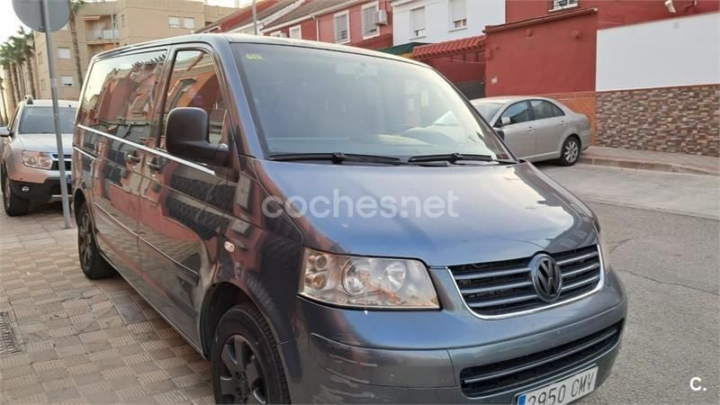 Gris / plata Usado 2004 VW Multivan Comfortline Monovolumen | 4500 € - Imagen 1/4