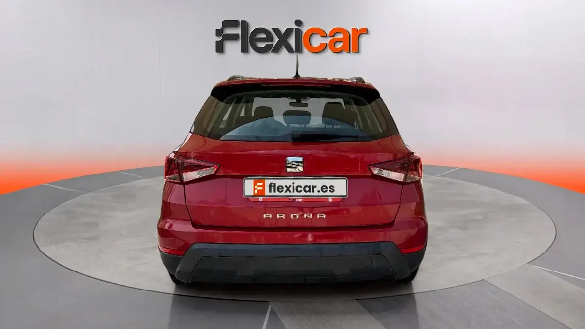 Usado Seat Arona Ecomotive 116 CV (85 kW) 2018 Rojo SUV