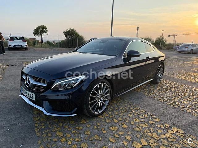 Usado Mercedes C220 170 HP (125 kW) 2019 Azul Coupé