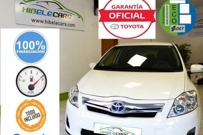 Usado Toyota Auris Hybrid 136 CV (100 kW) 2011 Blanco Berlina