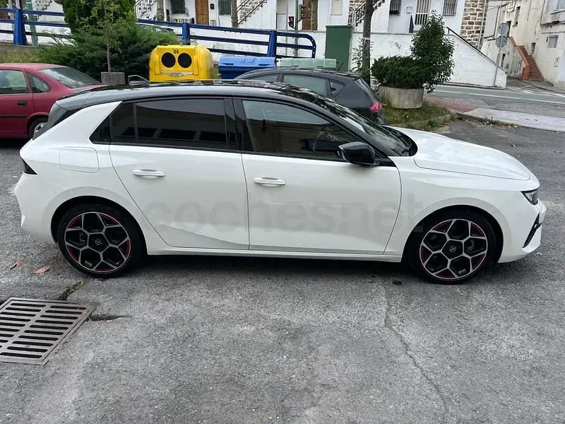 Usado Opel Astra 180 CV (132 kW) 2023 Blanco Utilitario
