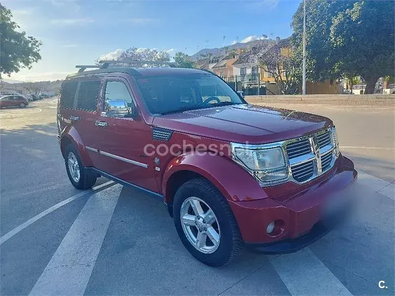 Usado Dodge Nitro SXT 177 CV (130 kW) 2008 Granate SUV