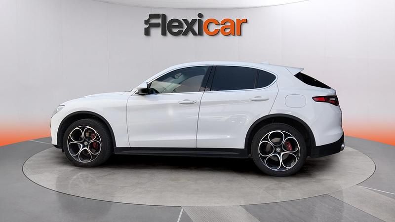 Usado Alfa Romeo Stelvio Executive 201 CV (147 kW) 2017 Blanco SUV