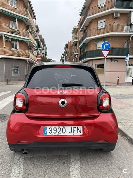 Usado Smart ForFour Proxy 71 CV (52 kW) 2015 Rojo Utilitario