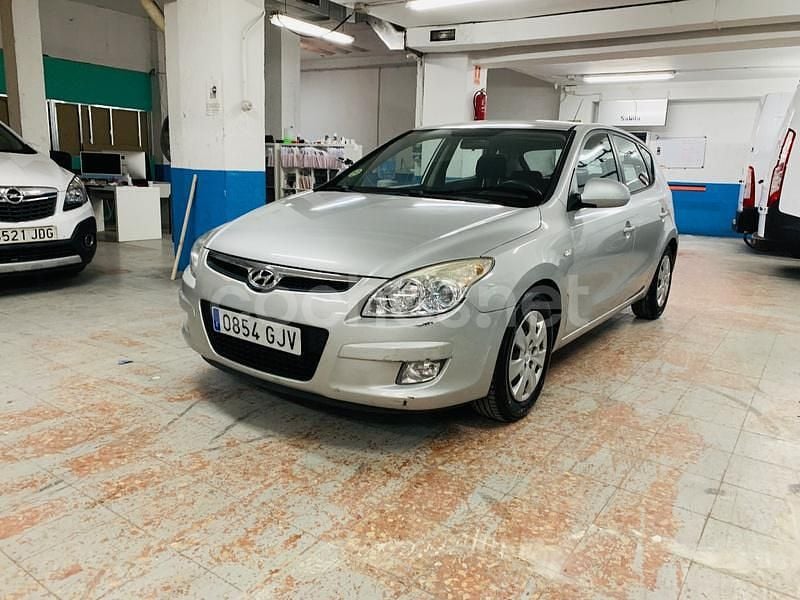 Gris / plata Usado 2009 Hyundai i30 Classic Berlina | 1800 € (Super precio) - Imagen 1/4