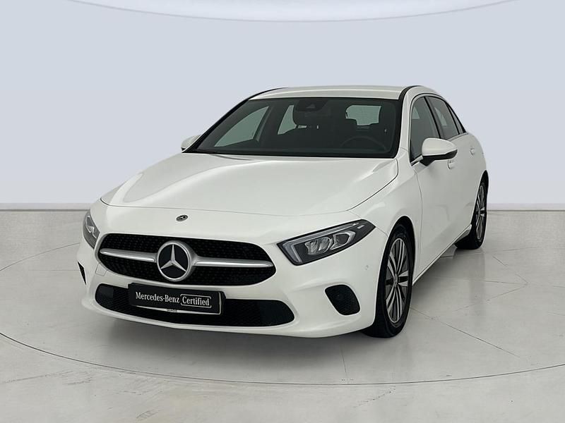 Käytetty Mercedes A180 136 HP (100 kW) 2022 Valkoinen Viistoperä